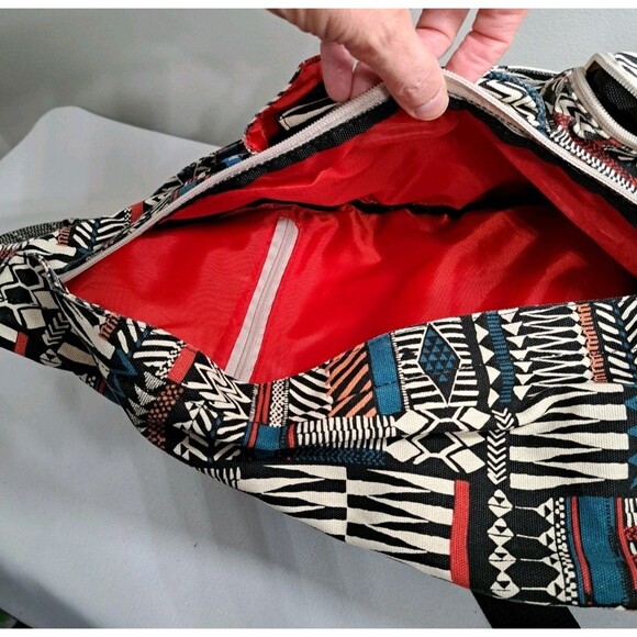 Kavu Original Rope Sling Bag Crossbody Backpack Purse Aztec Southwestern - Picture 10 of 10